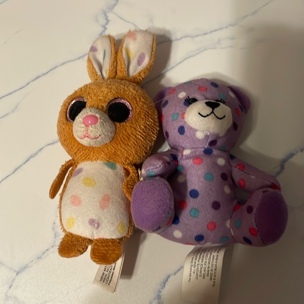 Bundle of 2 small stuffed animal- Build a bear purple polka dot bear& Ty Carrots